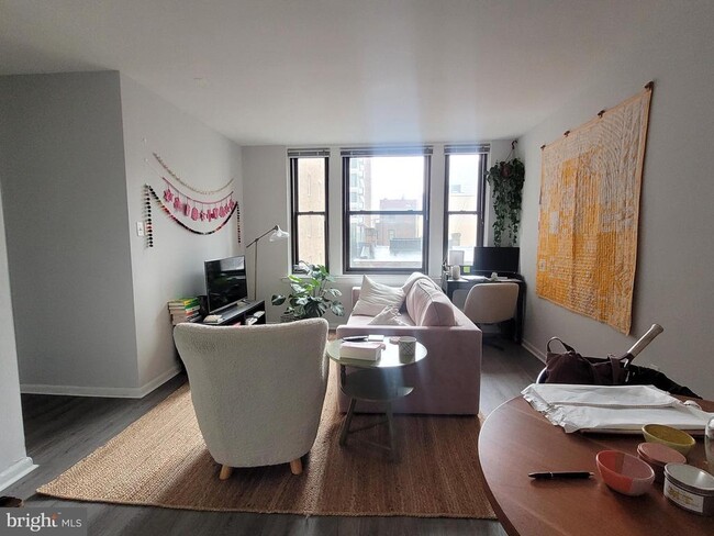 Foto del edificio - 135 S 19th St