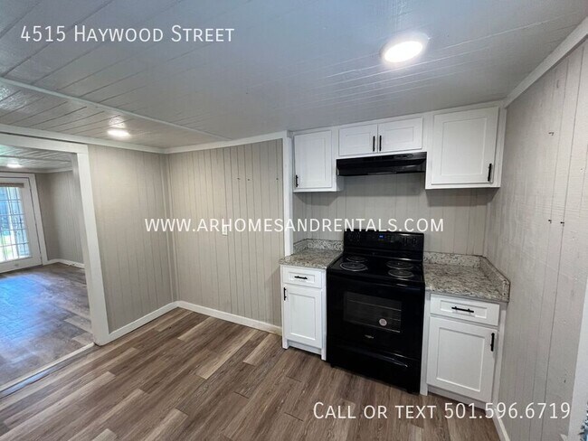 Foto del edificio - 4515 Haywood St