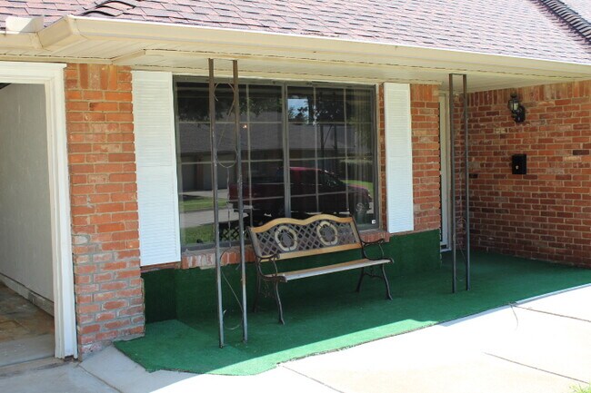 Building Photo - 2709 NW 56th St