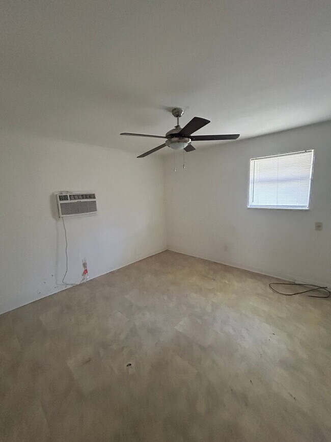 Foto del edificio - North Charleston Triplex Unit