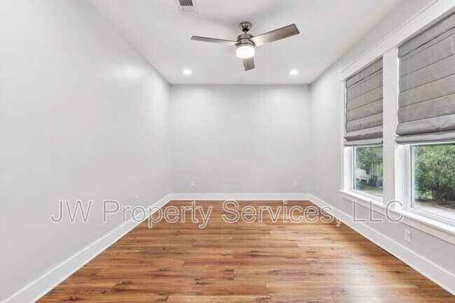 Foto del edificio - 3701-03 Derbigny St