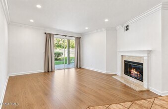 Building Photo - 5805 Oak Bend Ln