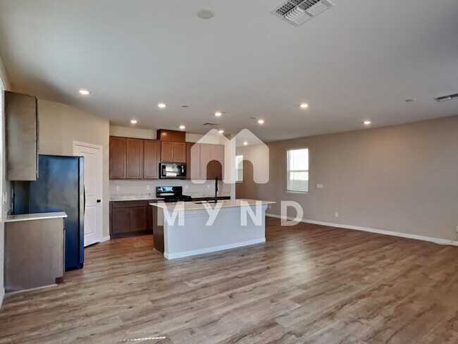 Building Photo - 4188 Silver Torch Ave