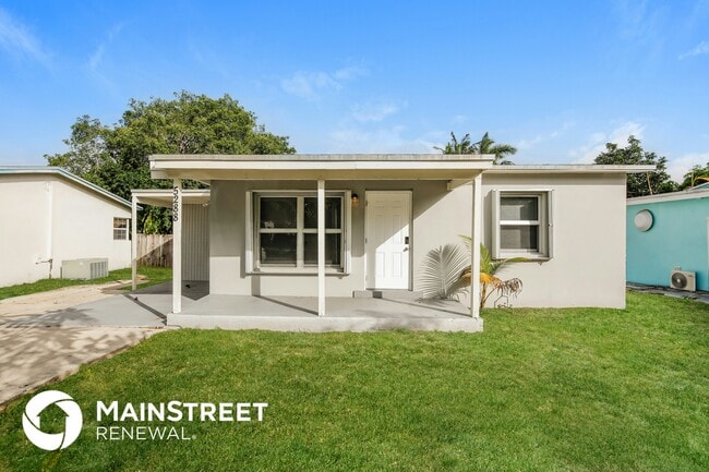 Building Photo - 5288 N Andrews Ave