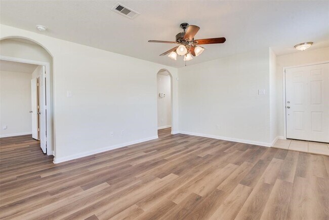 Building Photo - 26918 Graybill Ct