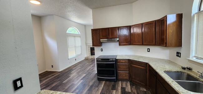 Building Photo - 4107 Mystic Sunrise Dr