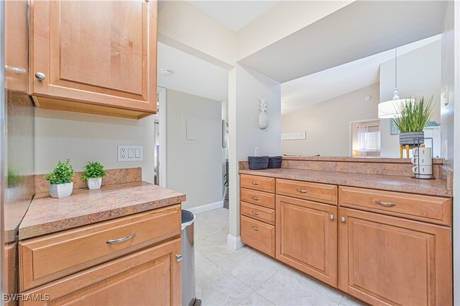 Building Photo - 8171 S Woods Cir