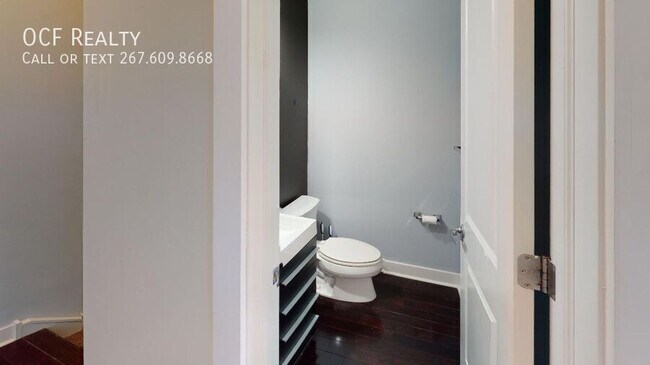 Building Photo - 2610 Webster St