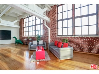 Building Photo - 1850 Industrial St