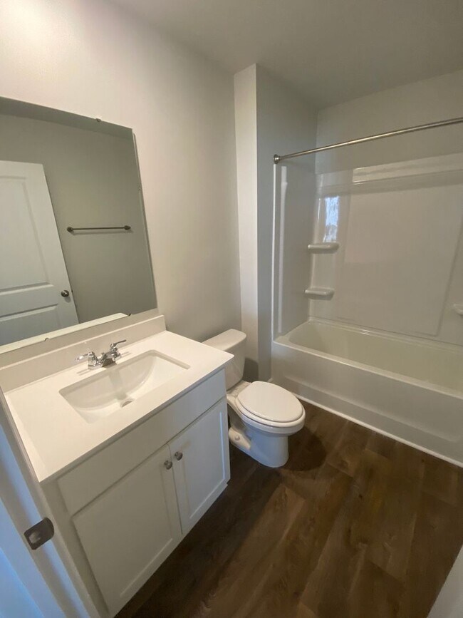 Foto del edificio - Available now!!! **$1000 off first months rent with acceptable credit and application**