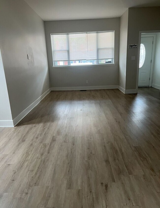 Foto del edificio - Renovated 3 Bedroom 3 Bathroom Single Fami...