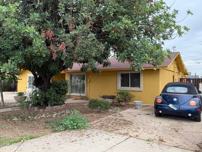 Foto del edificio - 15607 N Factory St