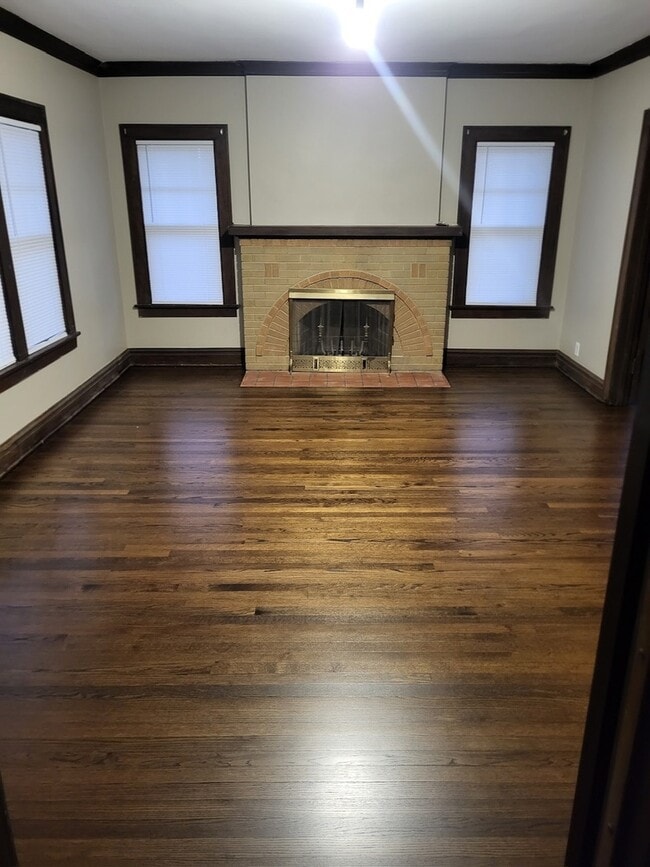 Building Photo - 310 Whittier Ave