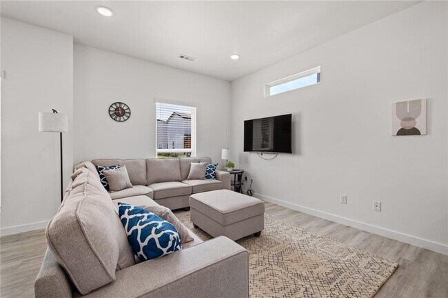 Foto del edificio - 990 Boardwalk Ave