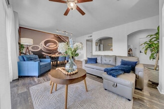 Building Photo - 7607 Southern Brook Bend