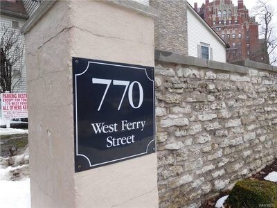 Foto principal - 770 W Ferry St