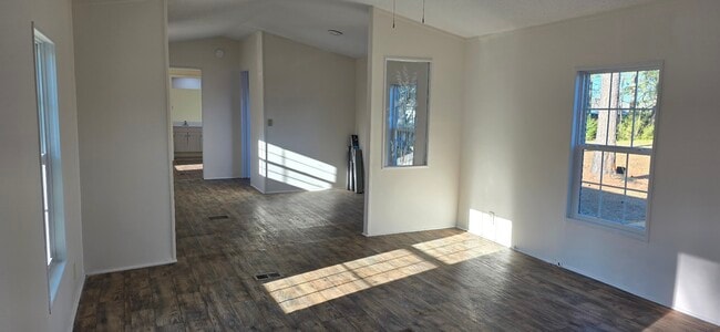 Building Photo - 101 Hudson Ln