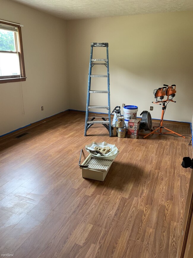 Building Photo - 2 br, 1 bath Duplex - 1 Cobble Drive A