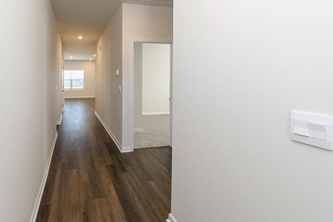 Foto del edificio - 103 Betty Garrett Dr