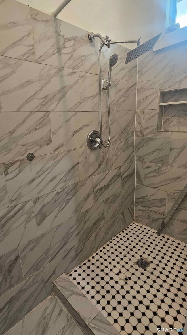 Foto del edificio - 1495 Pembroke St