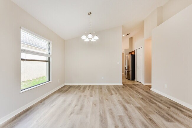 Building Photo - 2119 Bexley Dr