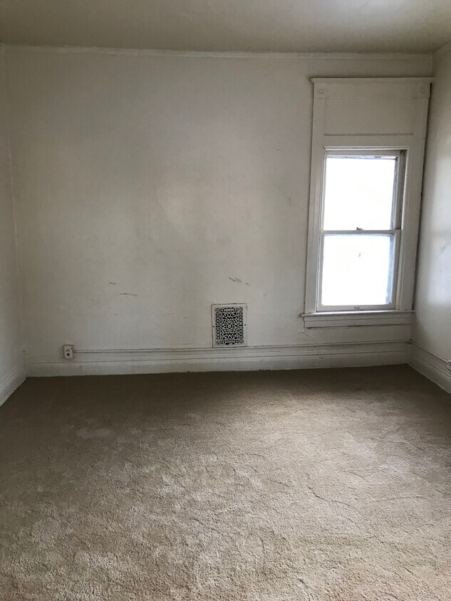 Primary Photo - 312 S 6th St