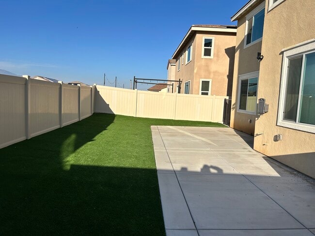 Back yard - 36966 Arezzo Ct