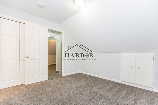 Foto del edificio - 4 Bedroom Home in NW Rochester