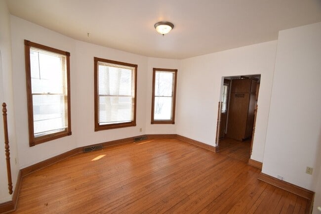 Building Photo - 1816 Madison St
