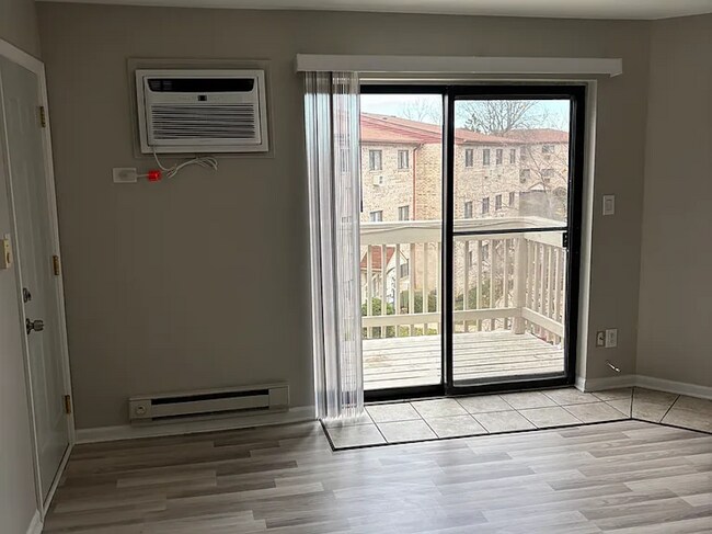 Foto del edificio - 448 E Osage Ln