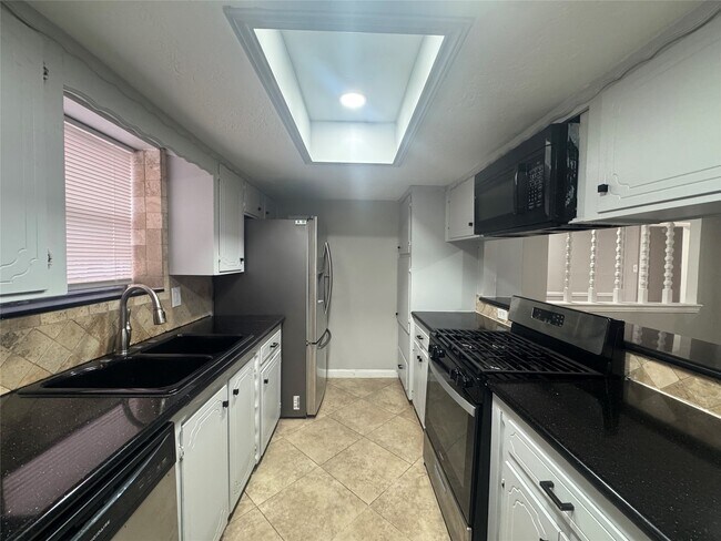 Foto del edificio - 226 Black Rock Rd