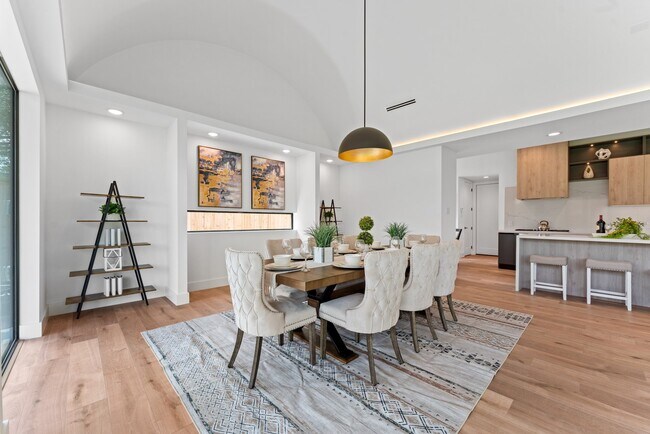 Foto del edificio - 6711 Housman