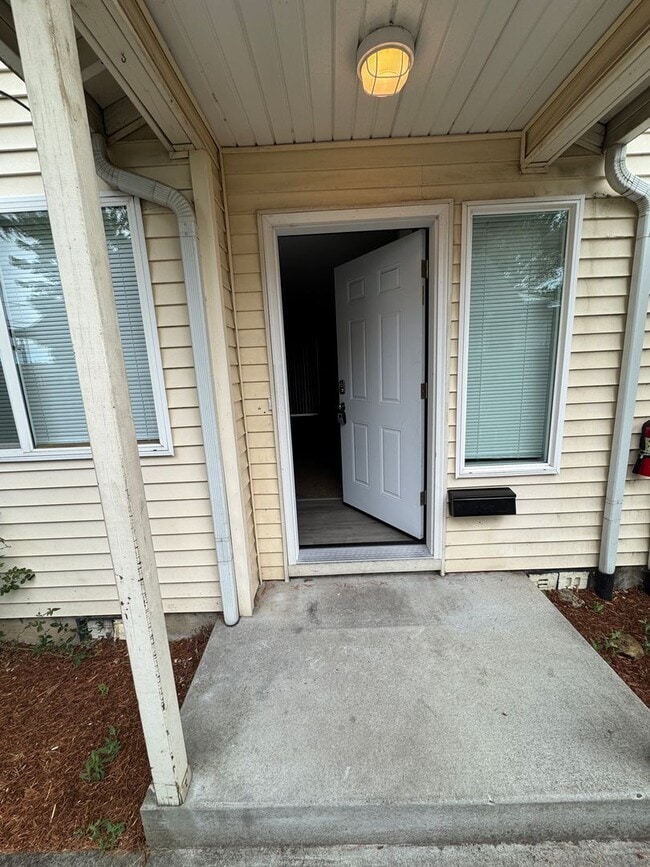 Building Photo - 4518 SE 99th Ave