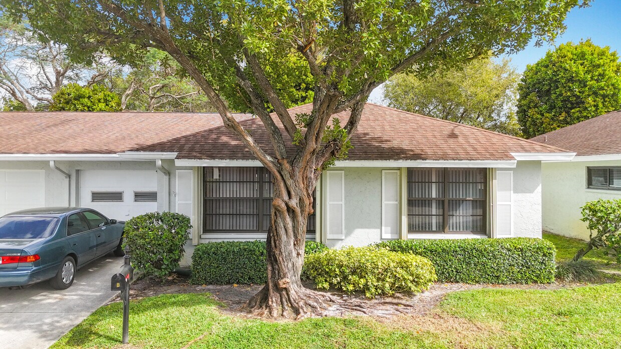 Foto principal - 9780 Pecan Tree Dr