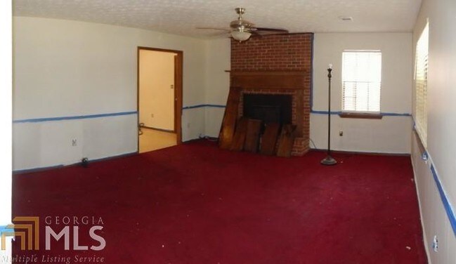 Building Photo - 310 Davis Rd