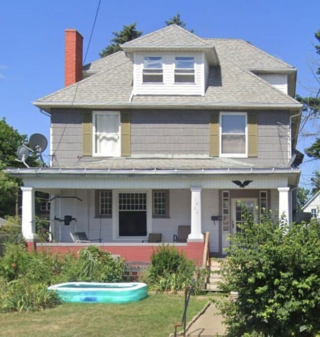 Building Photo - First Month Rent Free! - Canton 3 Bedroom / 2 Bath - Single Family Home