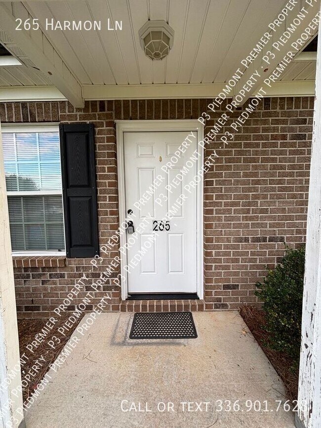 Foto del edificio - 265 Harmon Ln