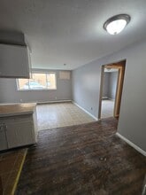 Building Photo - 1885 N Taylor Rd