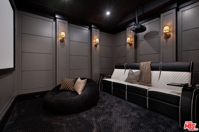 Foto del edificio - 806 N Gardner St