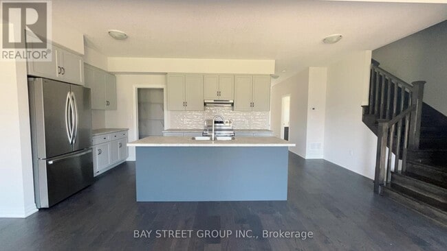 Building Photo - 75 Hillcrest Rd