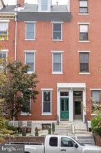 Building Photo - 1527 Green St