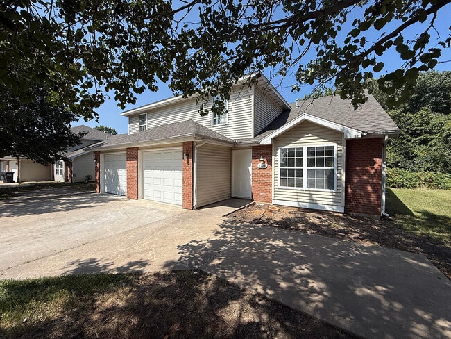 Building Photo - 1711 Hanover Blvd