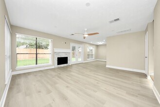 Building Photo - 5035 E Pagewick Dr