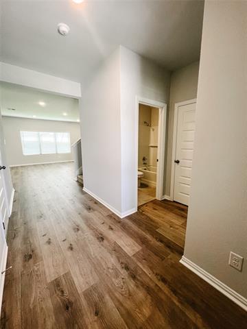 Building Photo - 529 Meadow Run Dr