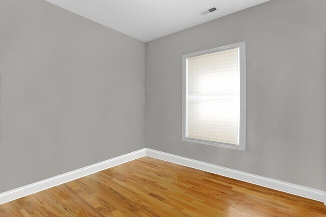Foto del edificio - 3622 W Franklin Blvd