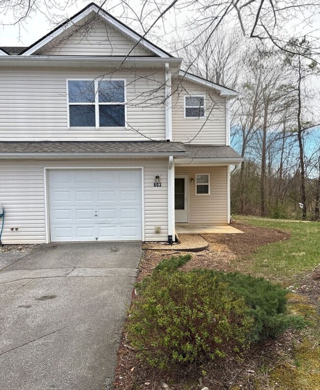 Building Photo - 603 Olde Covington Way