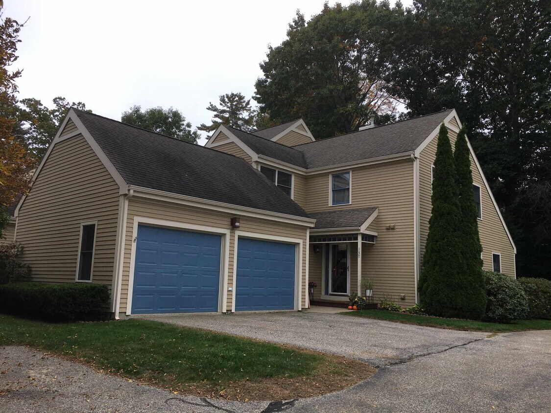 Primary Photo - 137 Spinnaker Way