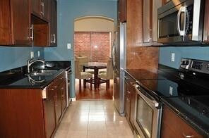 Foto del edificio - 7447 Cambridge St