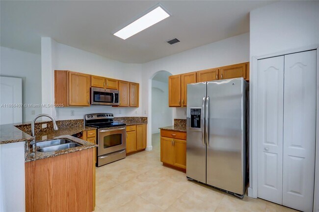 Foto del edificio - 8631 NW 110th Ave