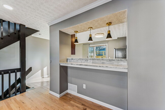 Foto del edificio - 7886 Barkwood Dr
